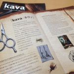『フライの雑誌』100号のトピックス欄で紹介した「色々な意味で究極のタイイングシザーズkava（カヴァ）」のカタログを入手しました。